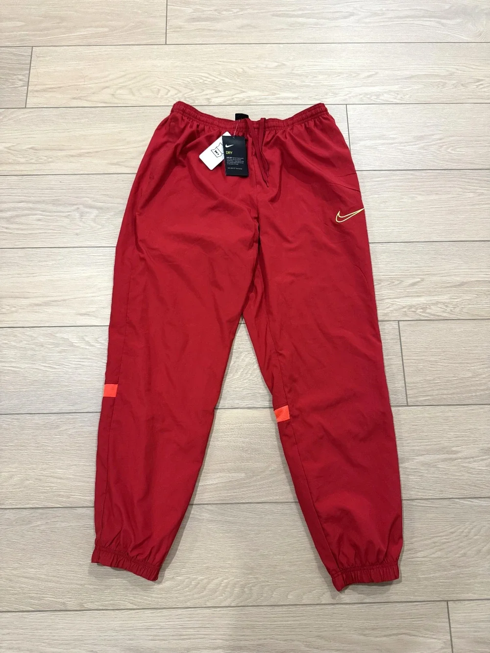 Nike Dri-Fit Woven Soccer Pants Mens Size Large Red Mesh Inner Vents CW6128 687